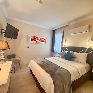 4* Hotel Carrington